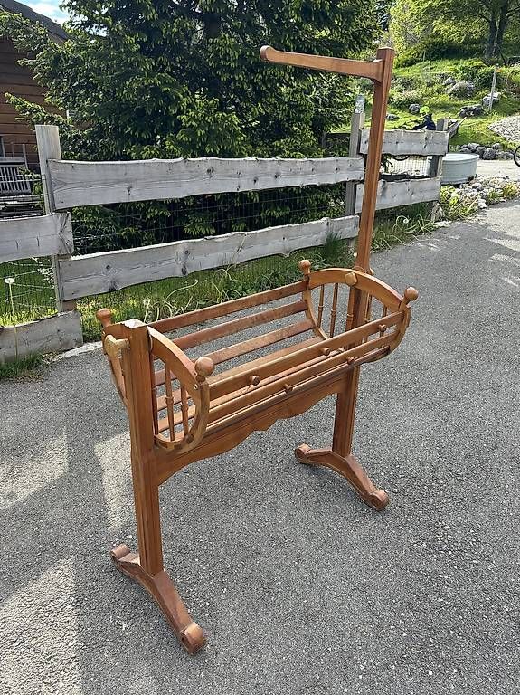 Letti: Berceau à bascule en bois – Usato da Les Pontins venduto da galaud