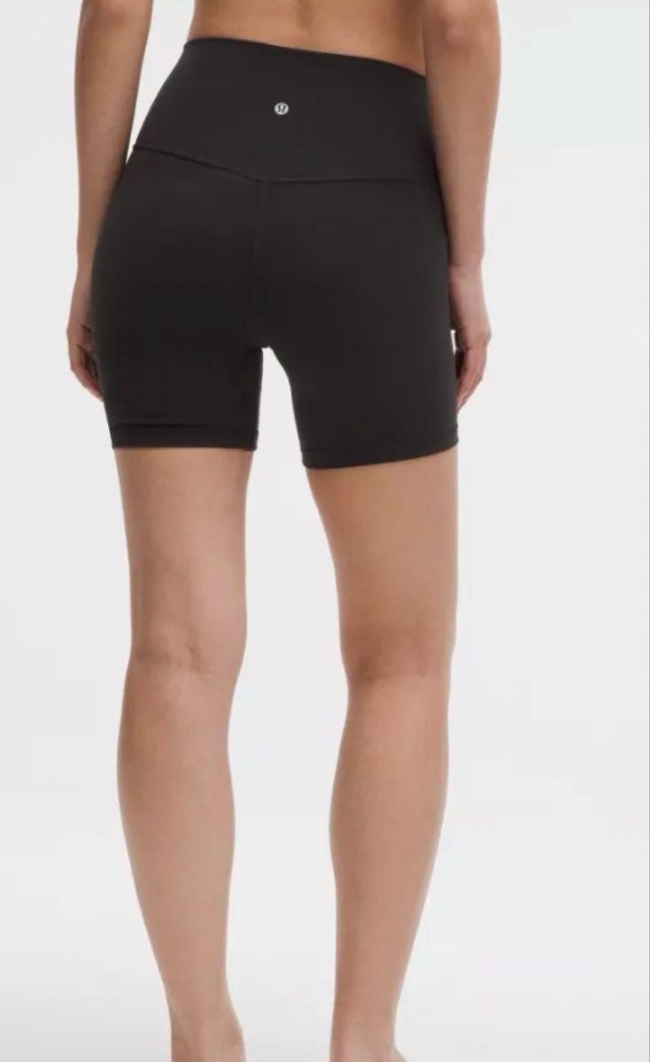 Lululemon Leggings: Lululemon Align™ Shorts – Usato da Horgen venduto da sophiaric 2