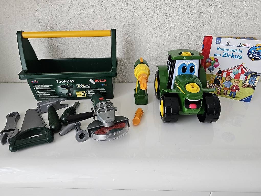 Trattori: Traktor John Deer, Werkzeug Box, Zirkusbuch – Usato da Neukirch (Egnach) venduto da Bonita6