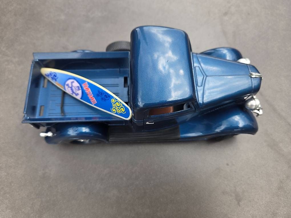 Modellini d'auto: Ford V8 Echelle Pickup (1936) – Usato da Herznach venduto da koro02