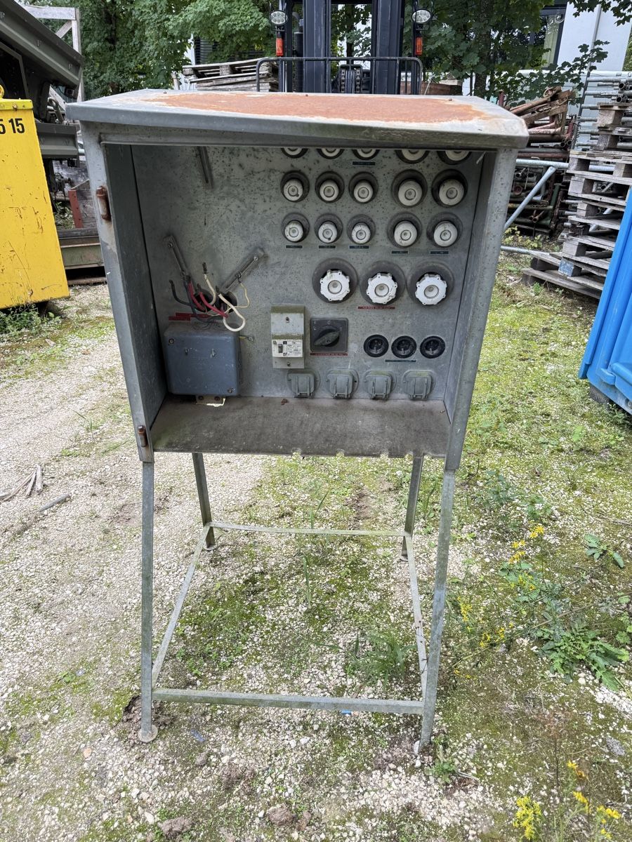 Elettrotecnica: Tableau électrique de chantier  – Usato da Brislach venduto da Lea_bggmbh