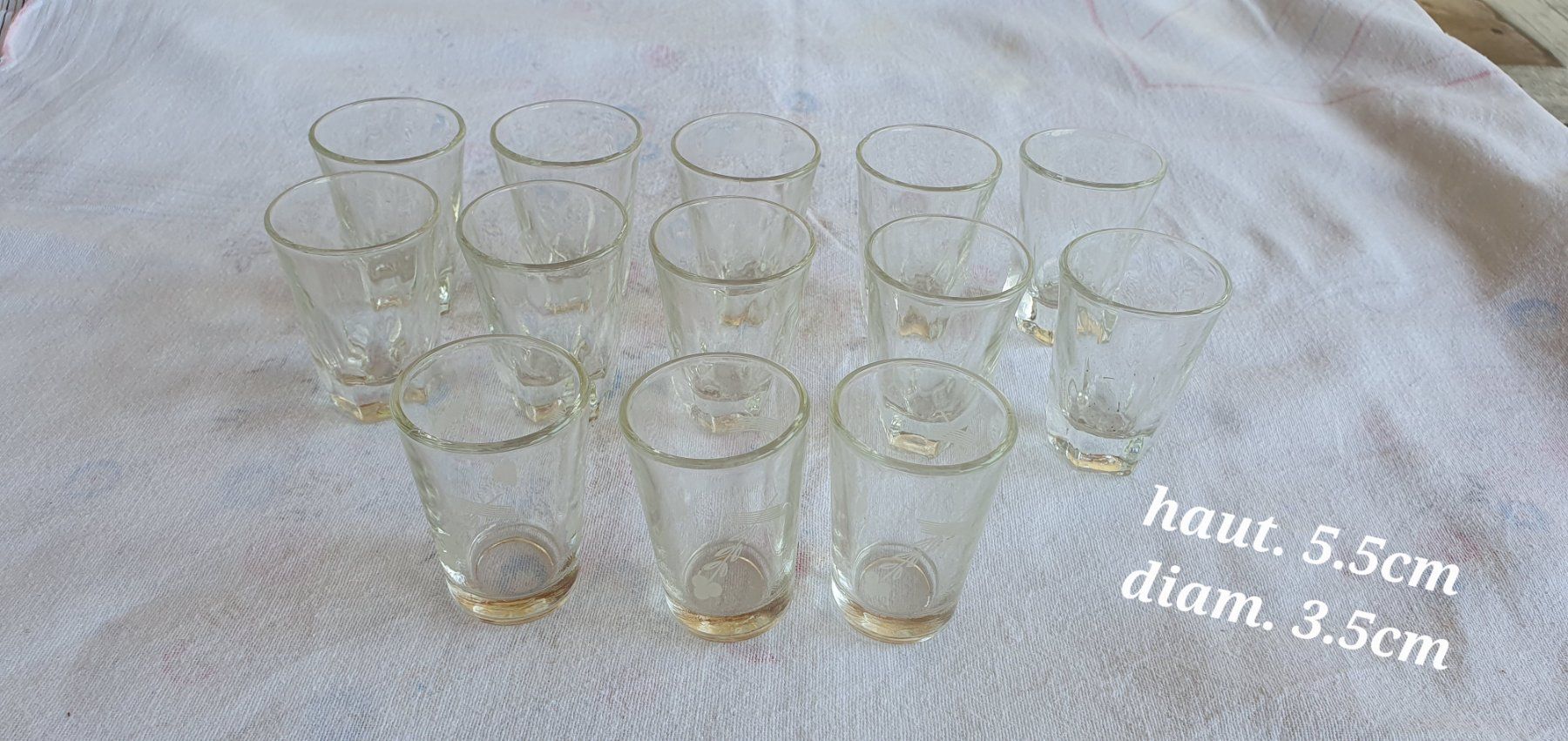 Bicchieri: 13 verres à liqueurs – Nuovo (secondo la descrizione) da Moutier venduto da mar_7nrw