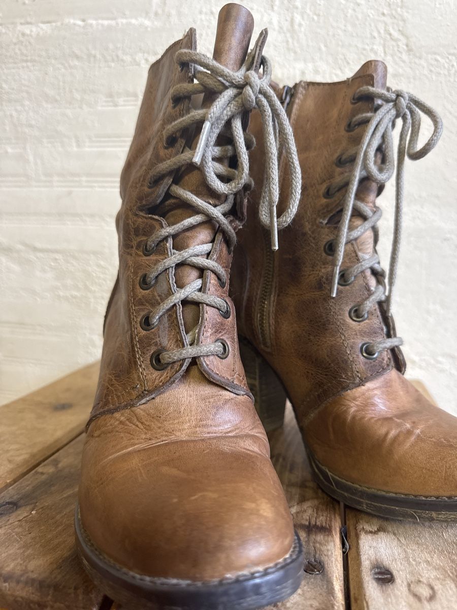 Steve Madden Scarpe da donna: Steve Madden Lederstiefeletten Gr 38 eher 37 Herbstlook – Usato da Wangs venduto da Haselika 2