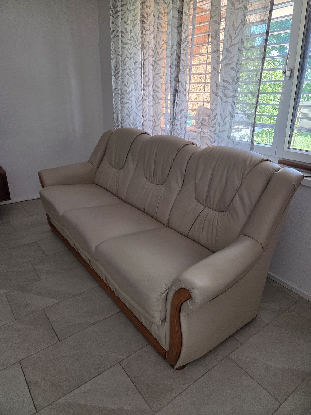 Sofas: Echtleder-Sofa mit Bettfunktion – Gebraucht aus Dübendorf von ang_27j6 3