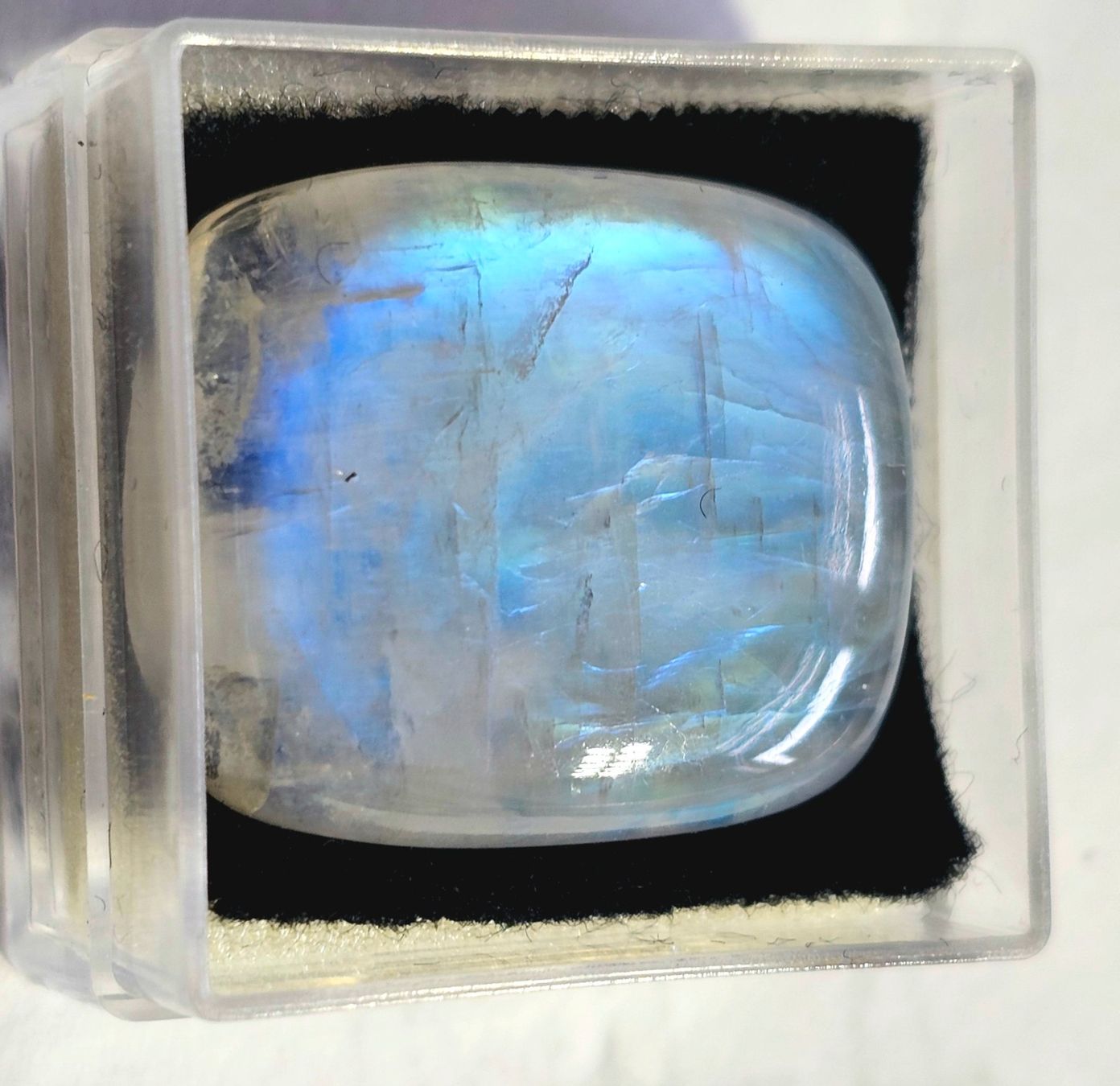 Minerali & Pietre curative: Schöner Regenbogen-Mondstein; Cabochon; 32.9 ct. – Nuovo (secondo la descrizione) da Horgen venduto da Agopton 1