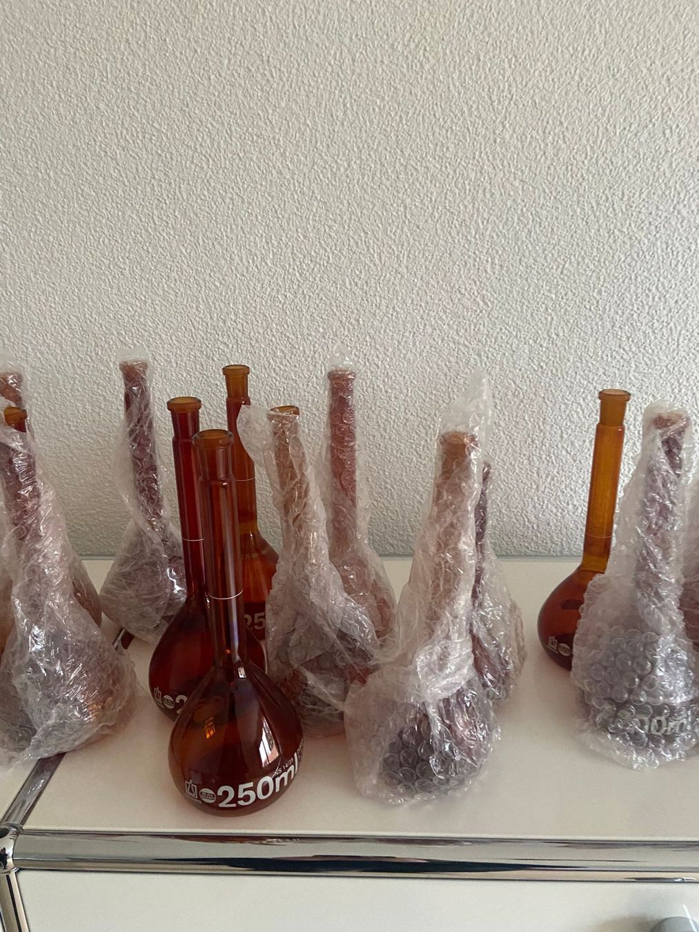Tutti gli attrezzi: Labor Messkolben 110 Stk. Brand  blauband – Usato da Laupersdorf venduto da Borer_Liquidationen 2