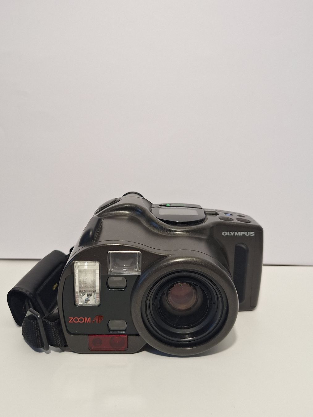 Minolta Fotocamera: Olympus AZ-330 Japan Superzoom, getestet, mit akku:) – Usato da Pfäffikon SZ venduto da TobyPeterson