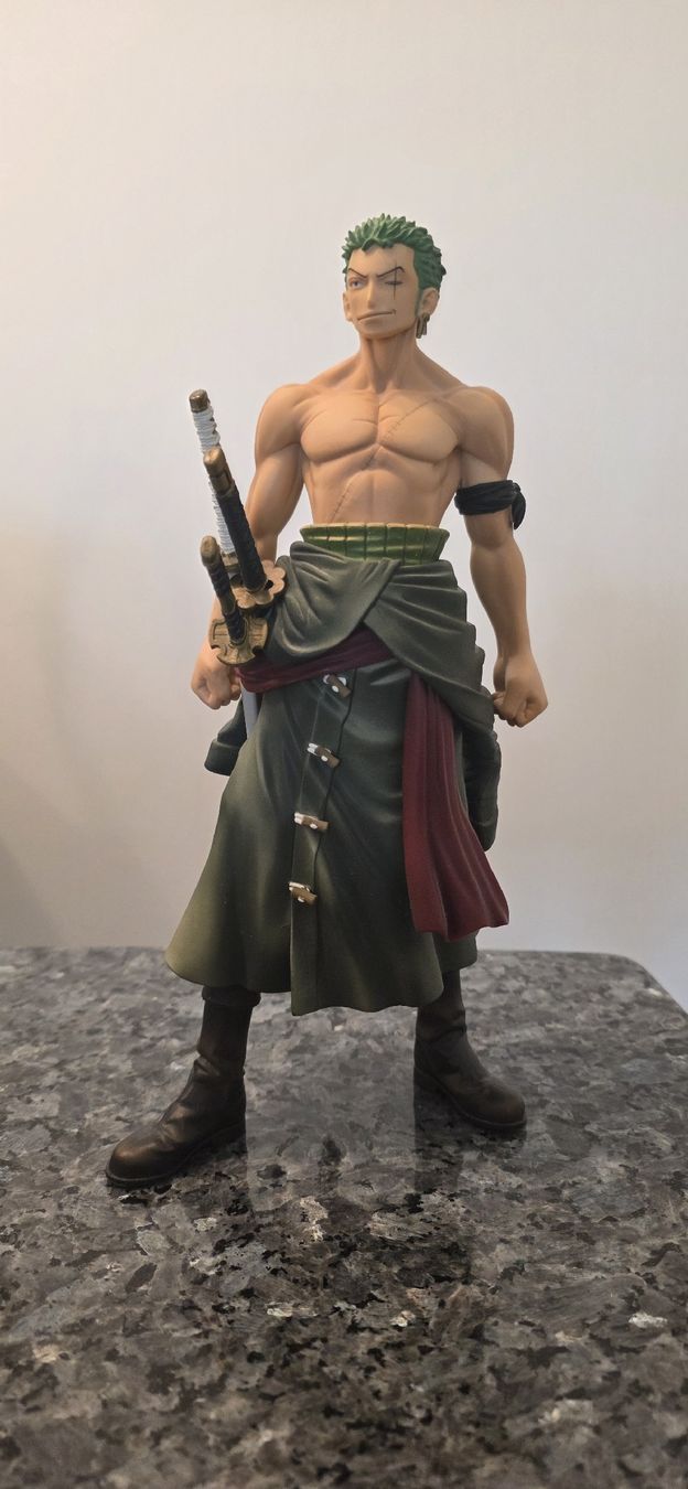 Statuette: One Piece Lorenor Zorro Anime Figur – Nuovo (secondo la descrizione) da Flawil venduto da Heartbreaker