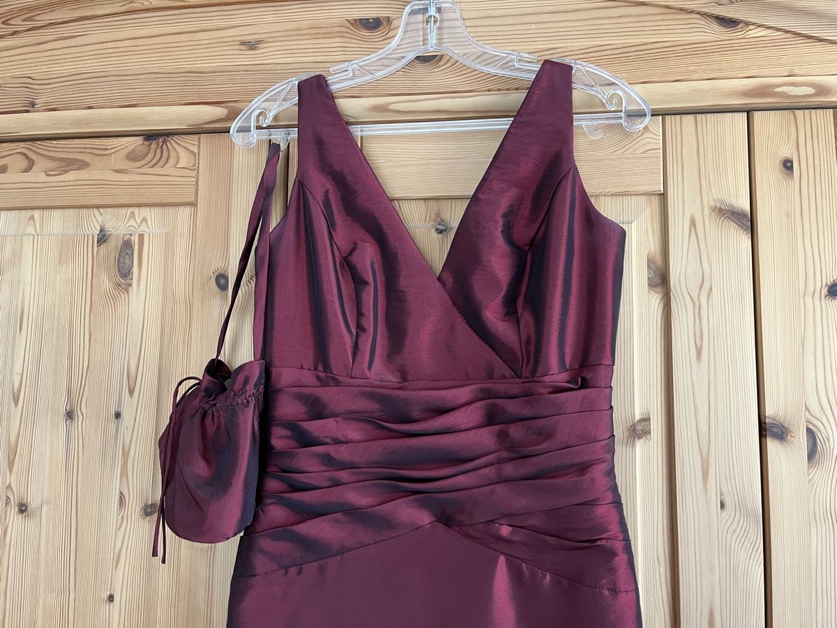 Vestiti: Abendkleid lang – Nuovo (secondo la descrizione) da Bern venduto da nadinesmueller 4