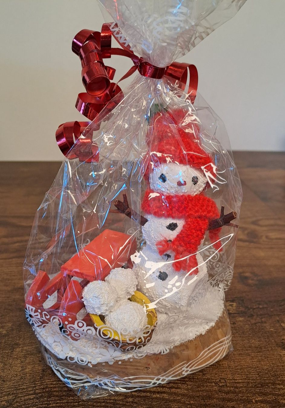 Tutte le decorazioni: Winterdeko Schneemann mit Schlitten, Handarbeit – Usato da Bertschikon Gossau venduto da Singeruwe