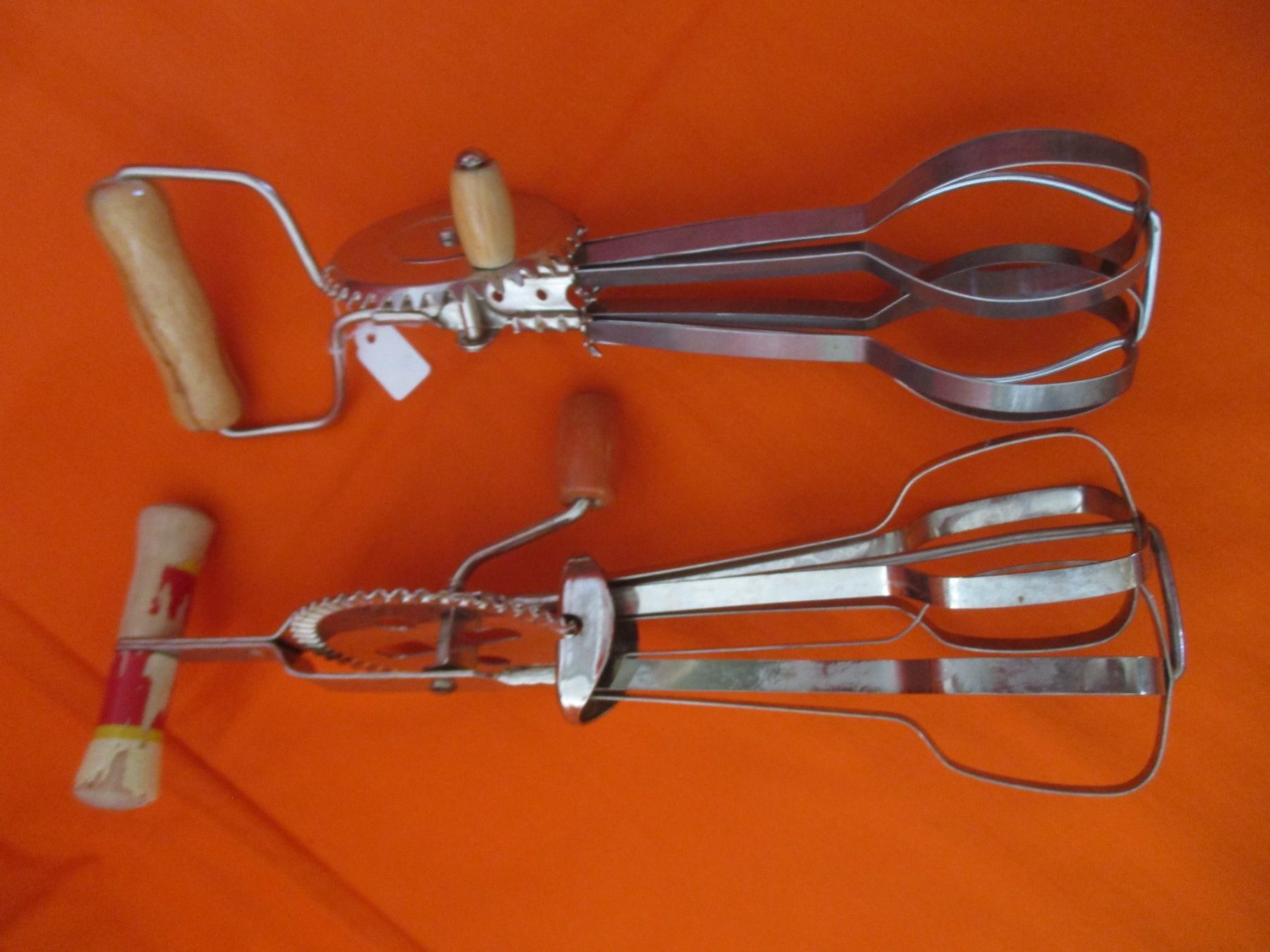 Elettrodomestici da cucina: 2 alte Schwingbesen, Rührbesen – Usato da Birsfelden venduto da alles-muss-raus