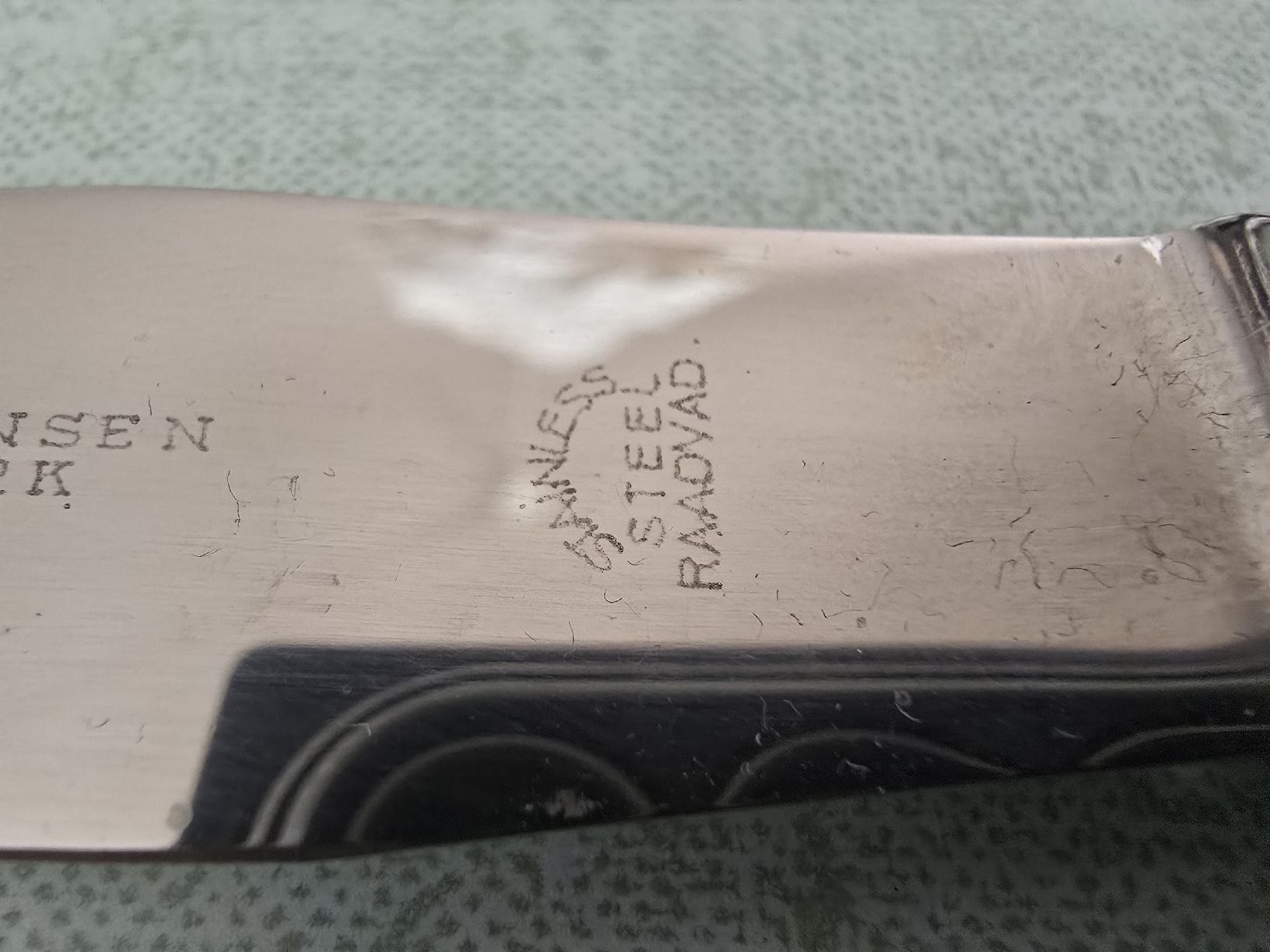 Jensen Set di posate: Scroll by Georg Jensen Sterling Silver Regular Knife 19.5cm – Nuovo (secondo la descrizione) da Satigny venduto da Baazarbaron 2