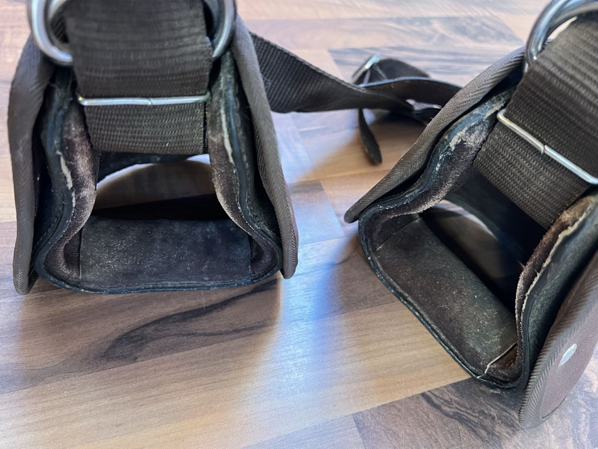Selle & Accessori: Westen Kindersteigbügel geschlossen – Usato da Toffen venduto da Schnacker 1