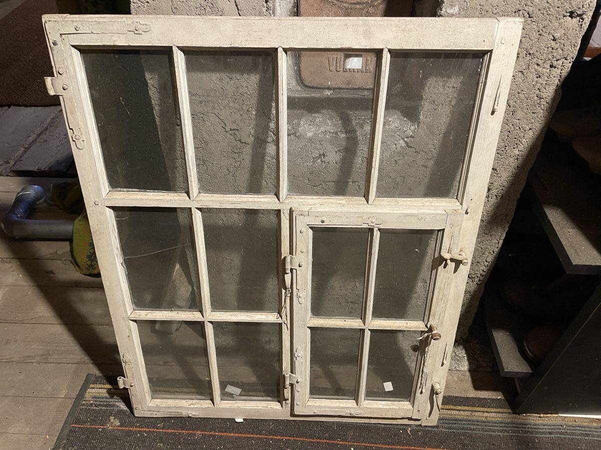 Fenster: Altes Fenster Holz  weiss – Gebraucht aus Au TG von and_k8st