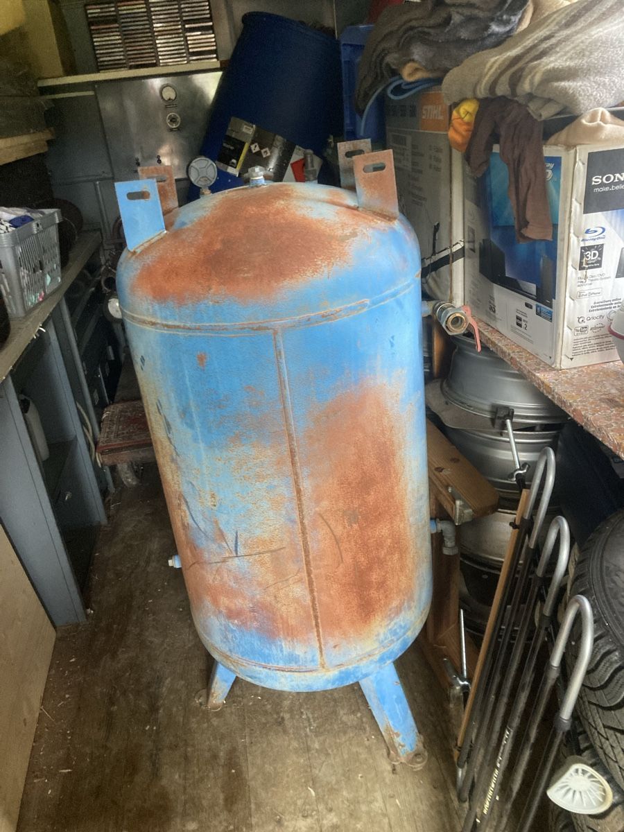 Compressori: Kompressor Lufttank – Usato da Adelboden venduto da QuattroA2 3