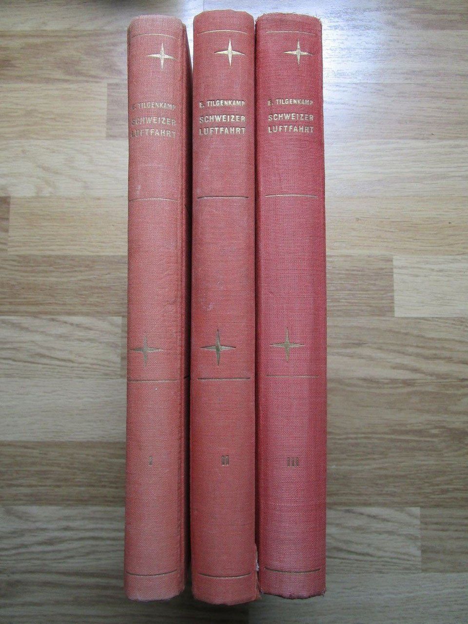 Bücher: Die Geschichte der Schweizerischen Luftfahrt – Gebraucht aus Bern von Grindelwaldaus 8