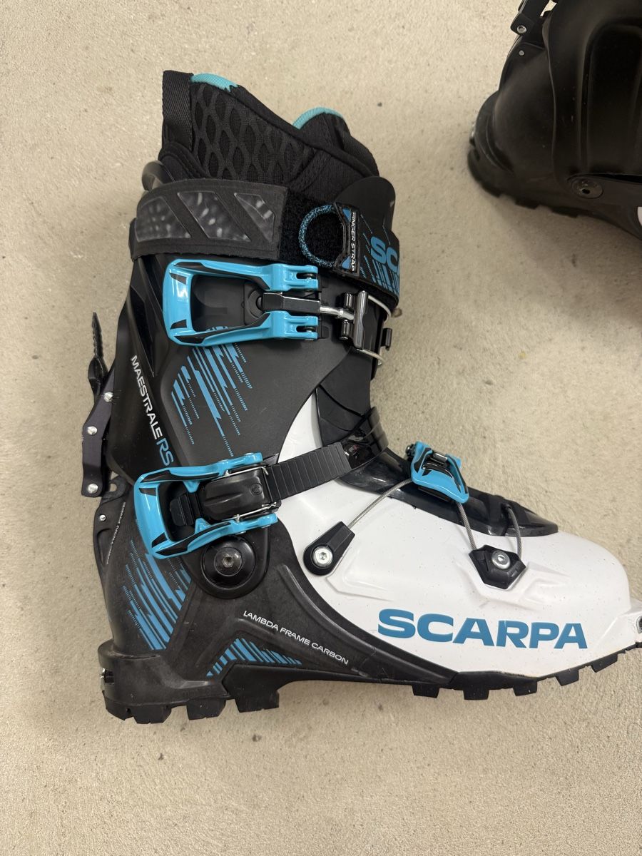 Scarpa Scarpe da uomo: Scarpa maestrale rs 25.5 – Nuovo (secondo la descrizione) da Zürich venduto da tranft 1