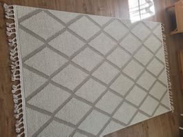 Schicker Teppich, modern, 160x250cm, Fransen, heller Stei...