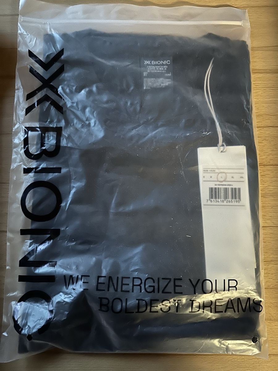 X-bionic T-shirt: Neues X-Bionic Ential Shirt Herren black – Nuovo e nell'imballaggio originale da Chur venduto da Sim7000 1