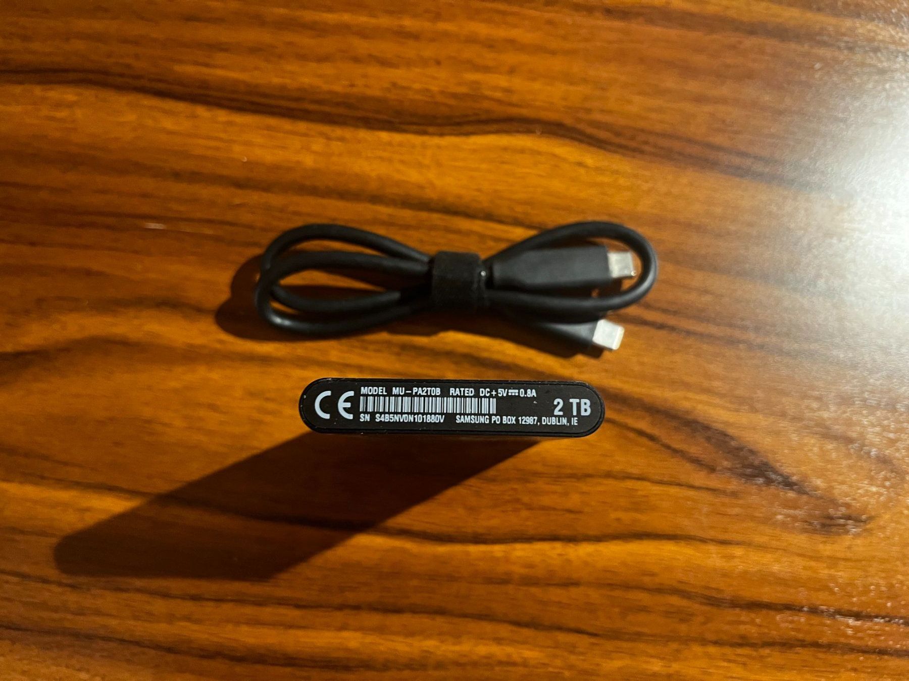 Samsung Dischi rigidi: Samsung Portable T5 2TB SSD mit USB-C zu USB-C Kabel – Usato da Arbon venduto da Clingfreeze 1