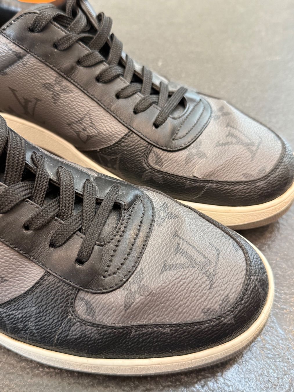 Louis Vuitton Scarpe da uomo: Louis Vuitton Sneaker monogram Grösse 40.5 – Nuovo (secondo la descrizione) da Illnau venduto da Bigmama14 4