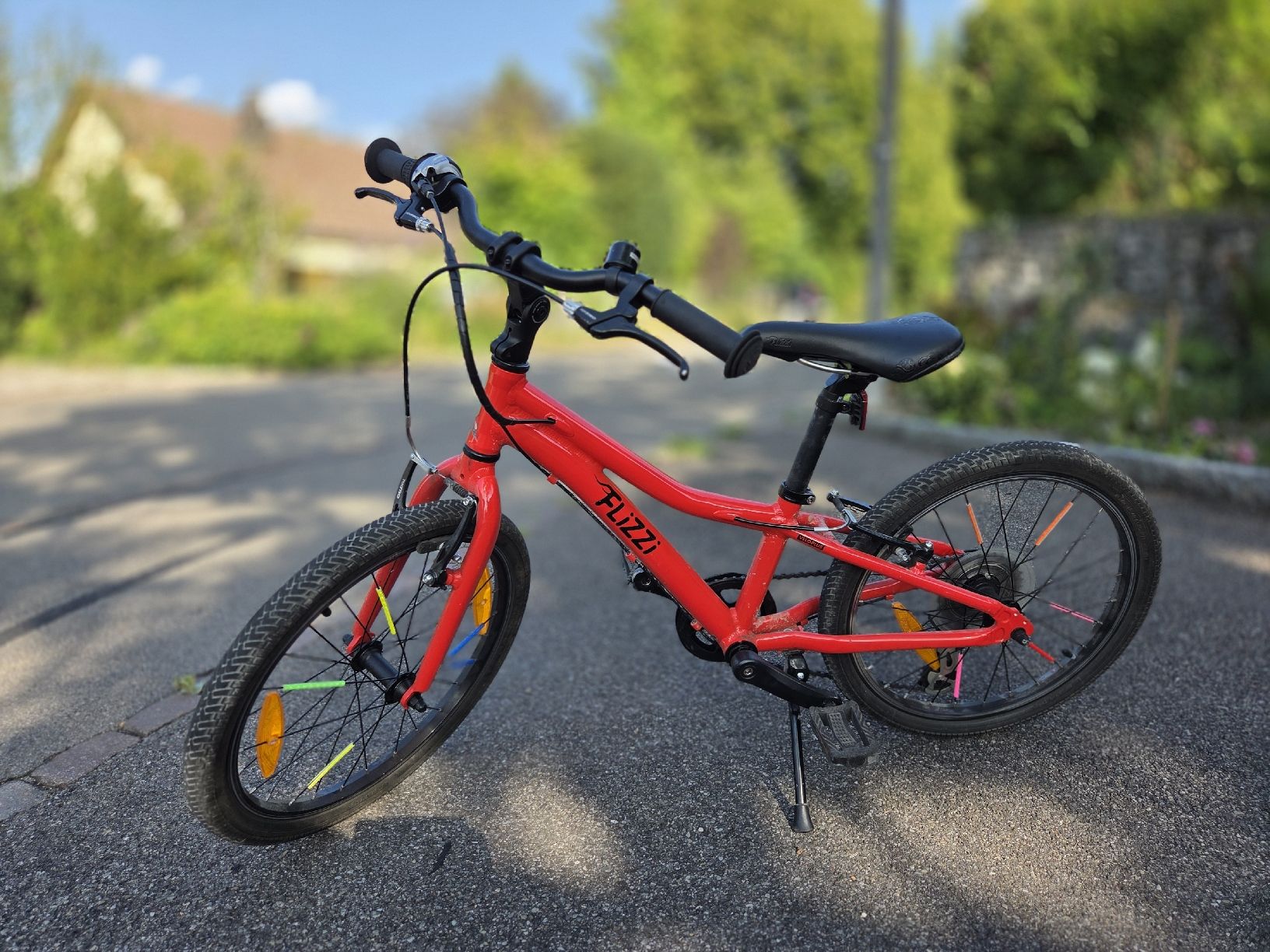 Flizzi Biciclette: Kinderfahrrad Flizzi rot 20-Zoll – Usato da Rickenbach Sulz venduto da Flores1980