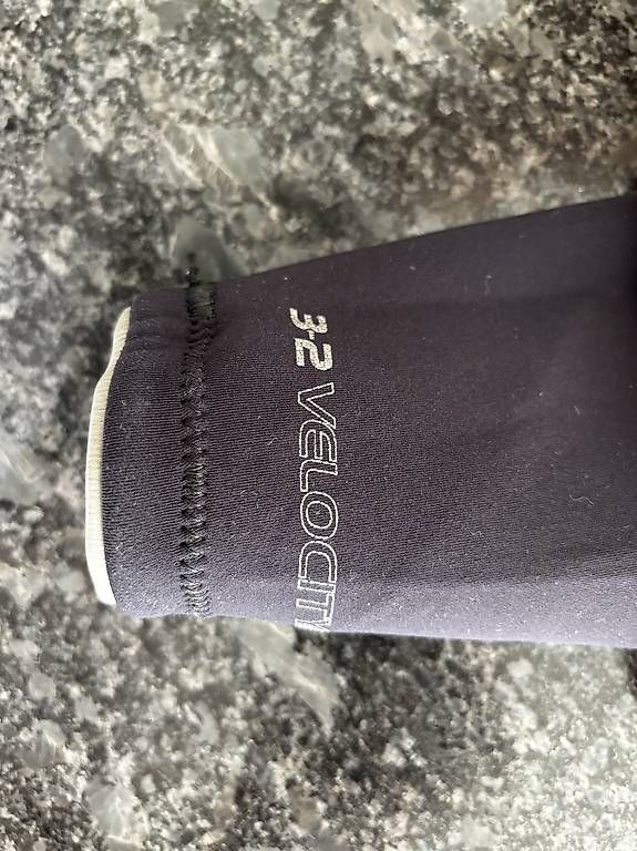 Mute per immersioni: Combinaison de plongée Bare 3/2mm pour homme – Usato da Yvonand venduto da MartinL01 4