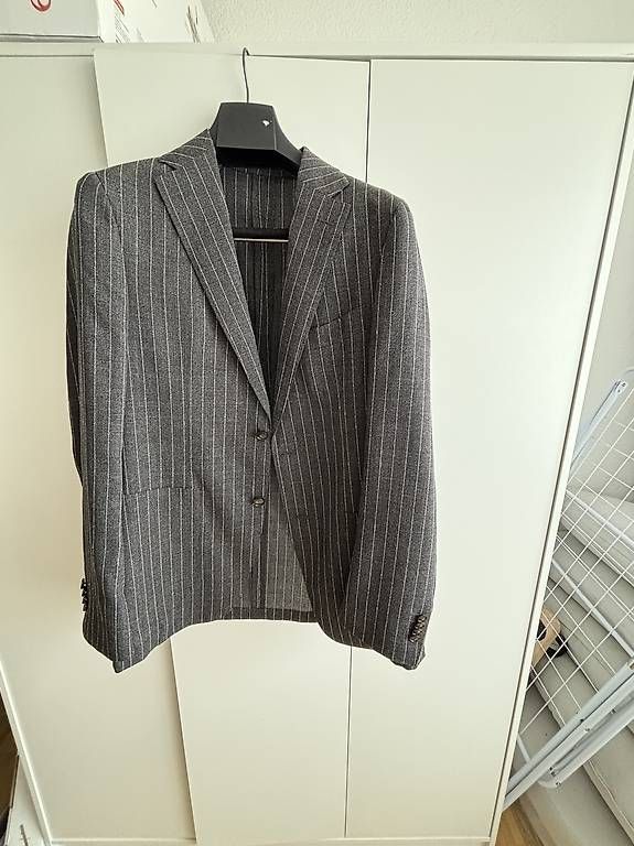 Completi, tute sportive e funzionali: Suit Supply Anzug Herren – Usato da Ennetbaden venduto da julija. 1