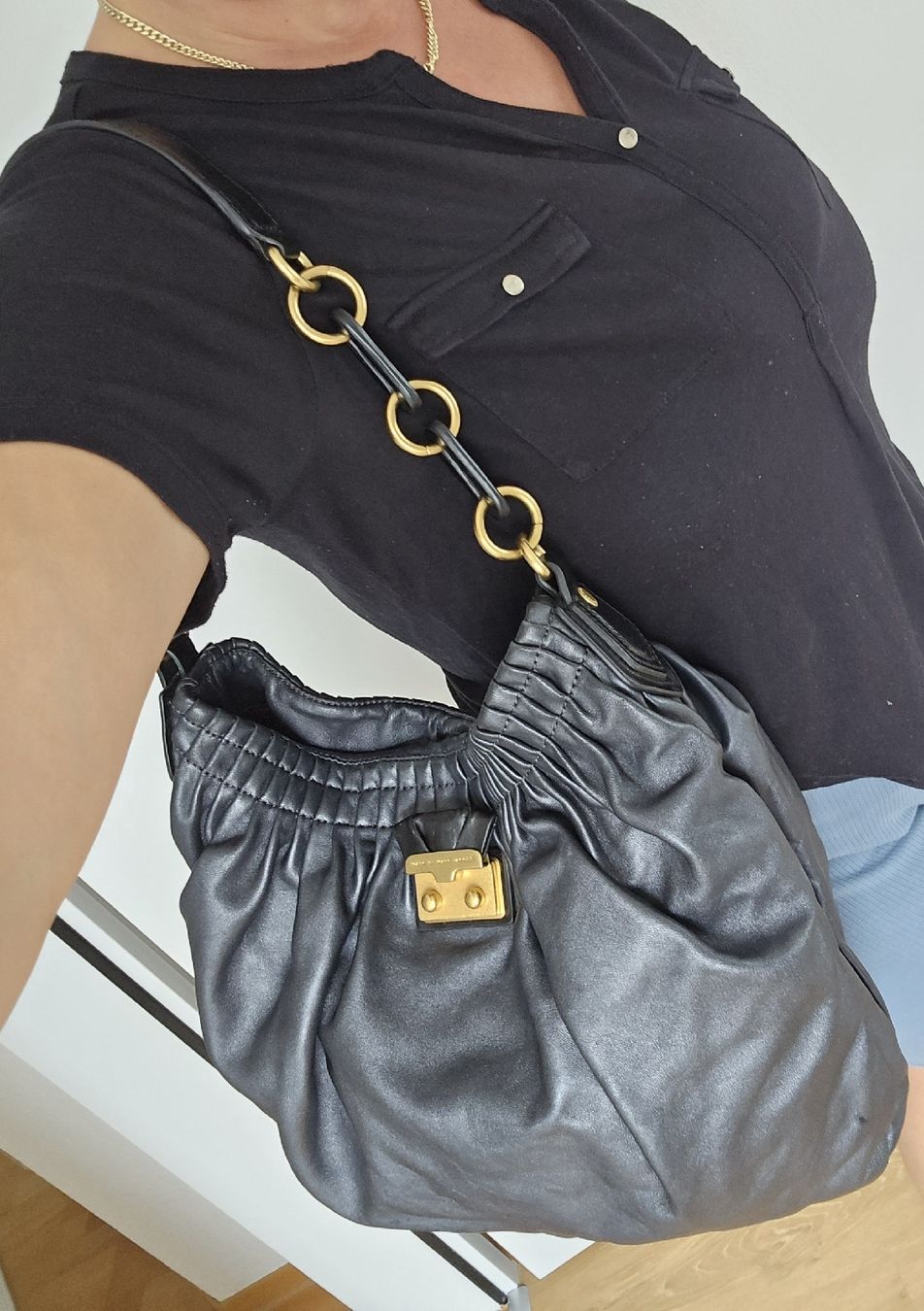 Marc Jacobs Sacs femmes: Marc JacobsSchultertasche Softleder anthrazit Glitzer – D'occasion à Niederteufen par Mira_72 9