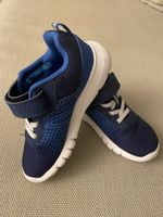 Decathlon Hallen-Turnschuhe Gr. 28