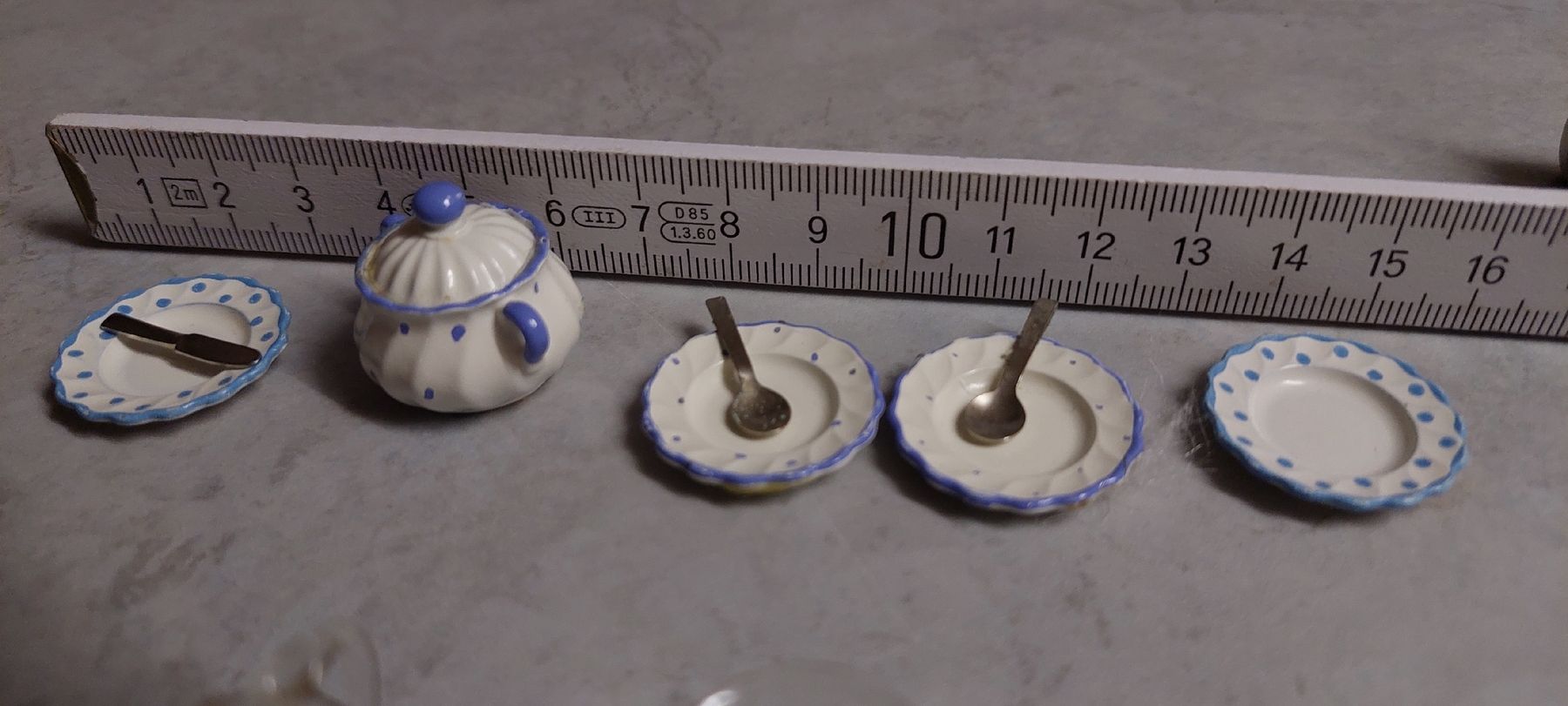Case e mobili per bambole: Puppenstuben Miniaturen antik – Usato da Muri AG venduto da nindo1 5