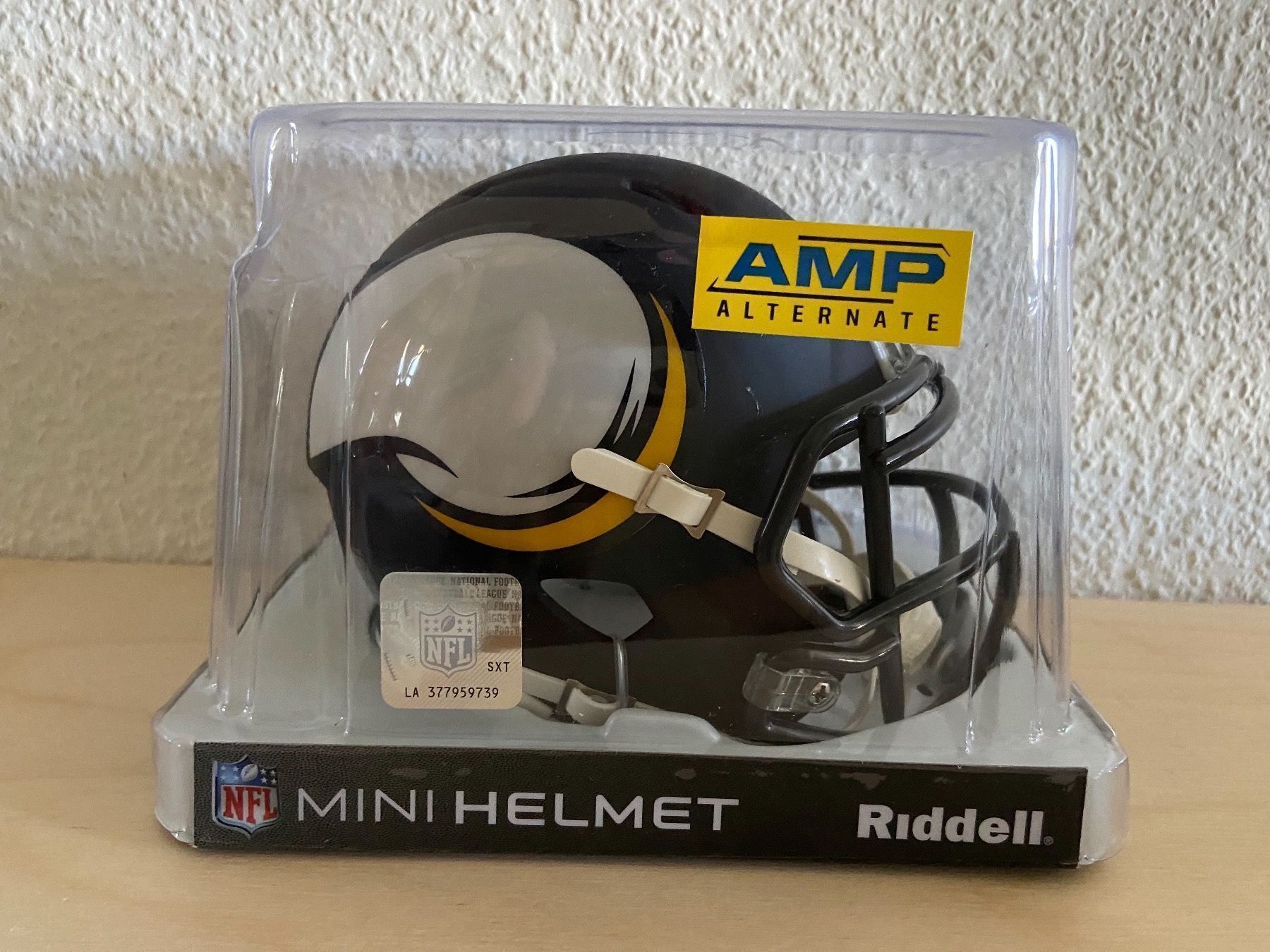 NFL Abiti antichi: Minnesota Vikings AMP Mini Speed Helm – Nuovo e nell'imballaggio originale da Muttenz venduto da US_Sport_Schweiz