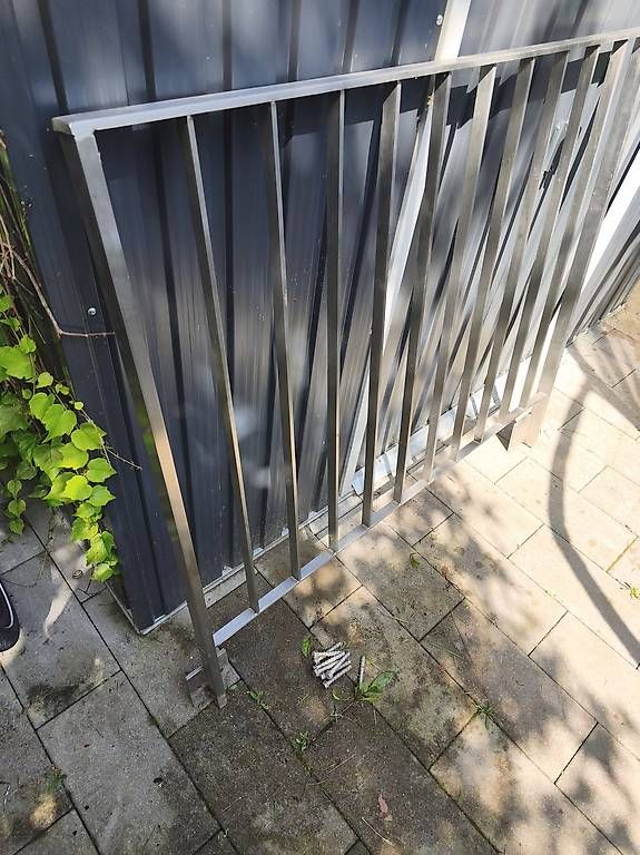 Balustrades: Edelstahlgeländer, Staketengeländer – D'occasion à Rebstein par Dom-Grab_83 2
