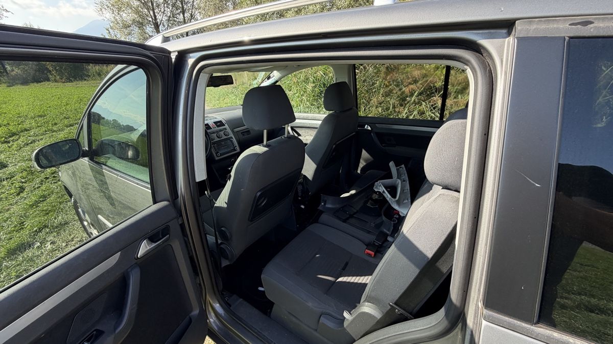 VW Autos: VW Touran 2007 – D'occasion à Altstätten SG par nan_d66t 5