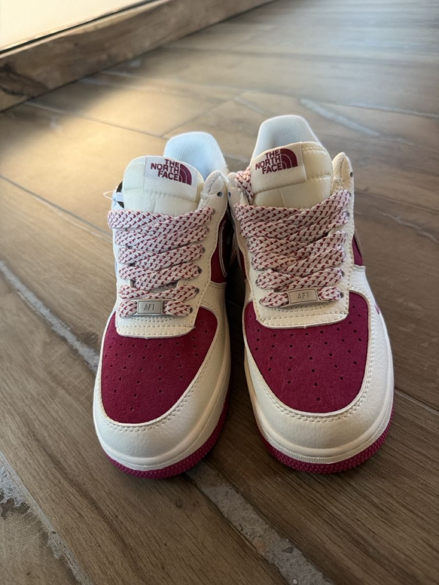 Nike Scarpe da donna: Nike / The North Face Sneaker Gr. 38 – Nuovo (secondo la descrizione) da Muhen venduto da NaRa-Fashion 1