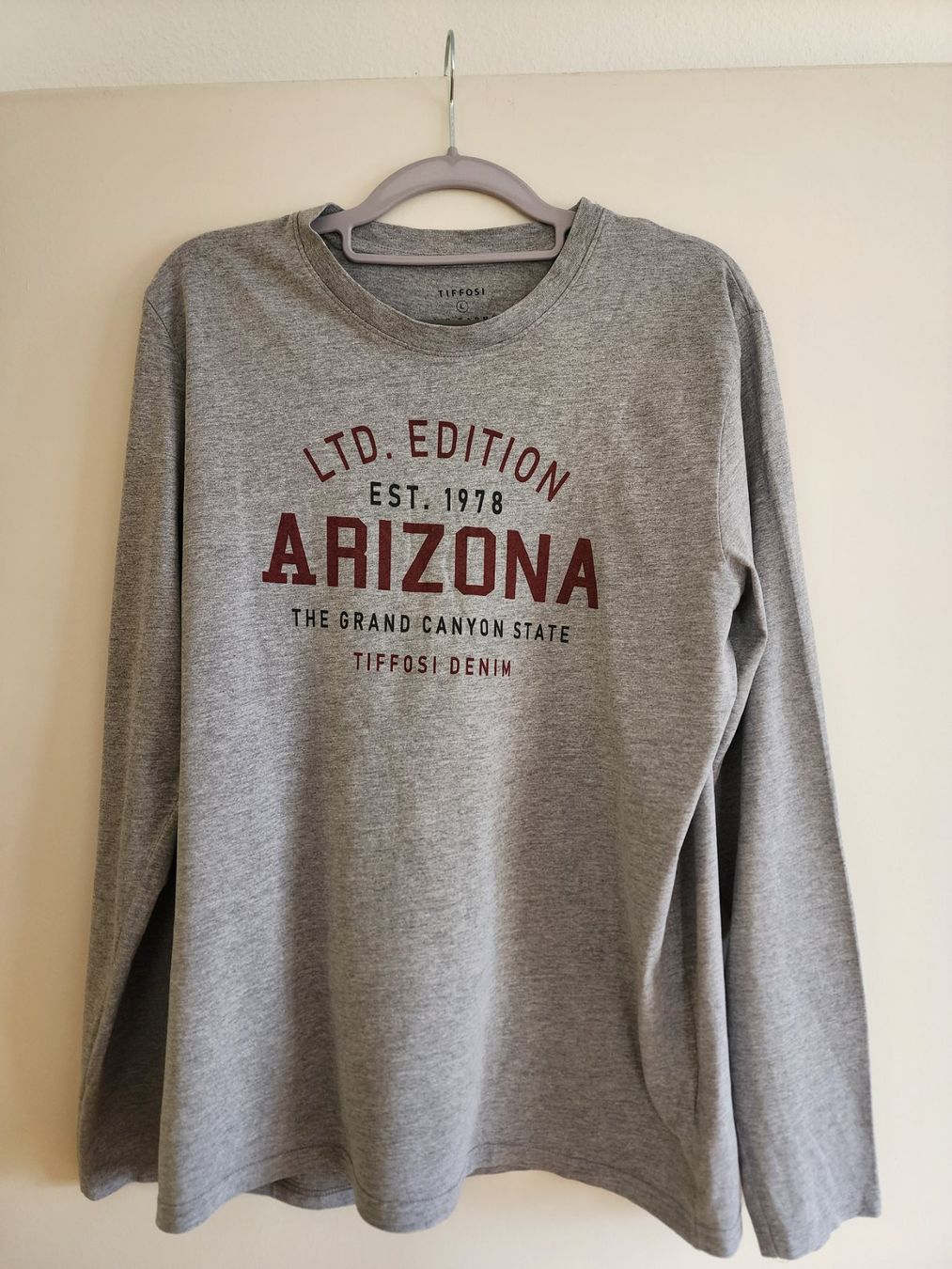 T-shirt: Langarmshirt Grau L – Usato da Steinmaur venduto da rica_silva