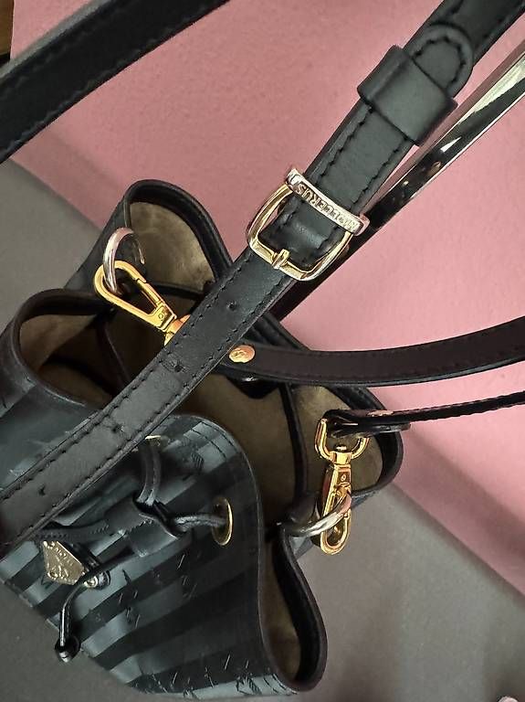 Maison Mollerus Borse da donna: Mollerus Seengen Beuteltsche klein schwarz-gold – Usato da Muttenz venduto da einfach-schoen 3