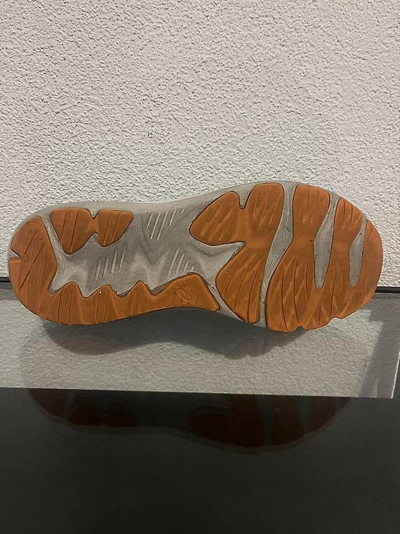 Herrenschuhe: Chaussure asics  – Gebraucht aus Chavannes-Renens von luc_52p8 2