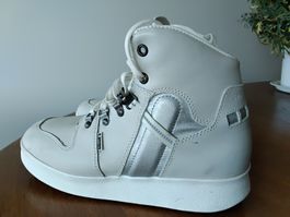 Orthopädische Damenschuhe mit Knickschutz "Künzli-Protect"
