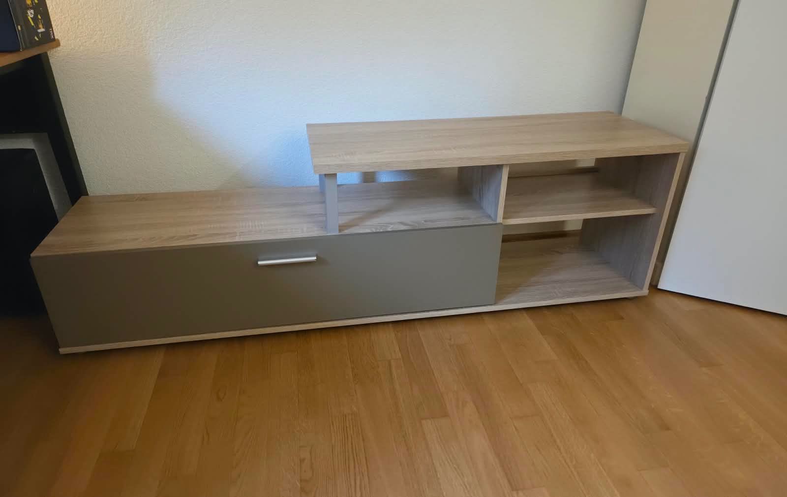 TV Möbel: TV Möbel – Gebraucht aus Brütten von chanpat
