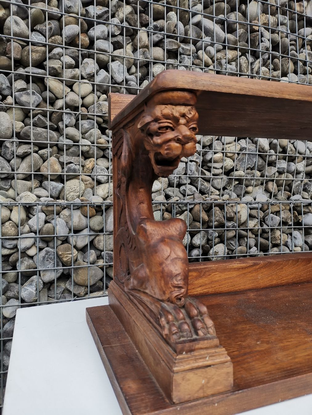 Skulpturen & Statuen: Antikes Regal, Ablage mit Drachenskulptur – Gebraucht aus Seon von Sock21 3