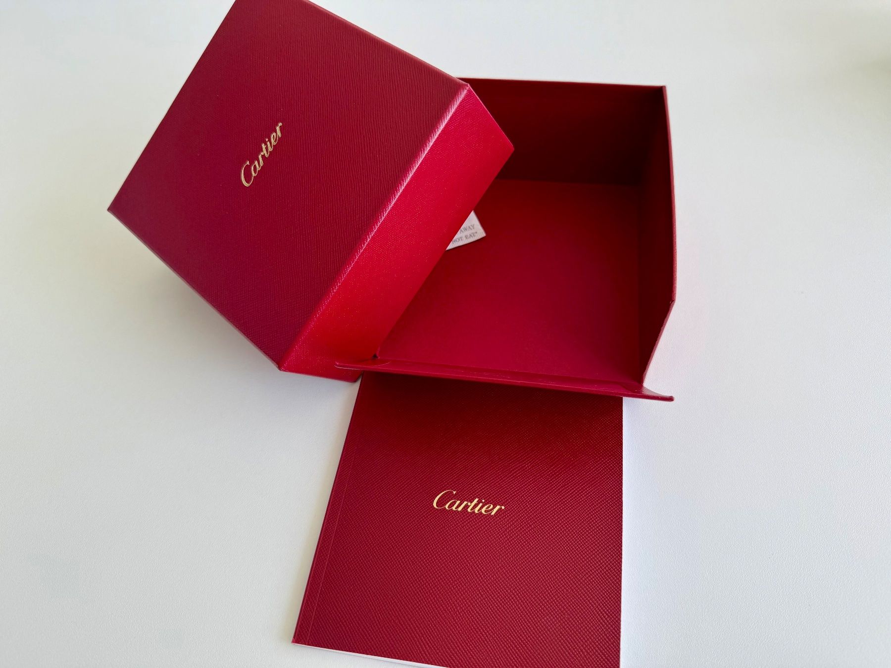 Cartier Portagioie: CARTIER-Paris original outerbox & papers for Love bracelet – Usato da Mont-sur-Lausanne venduto da vmi_ym5l 1