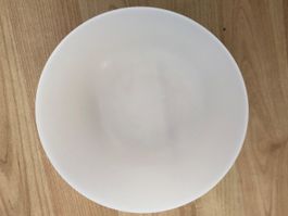 Weisse Salatschüssel aus Kunststoff - Ideal für Sommer!
