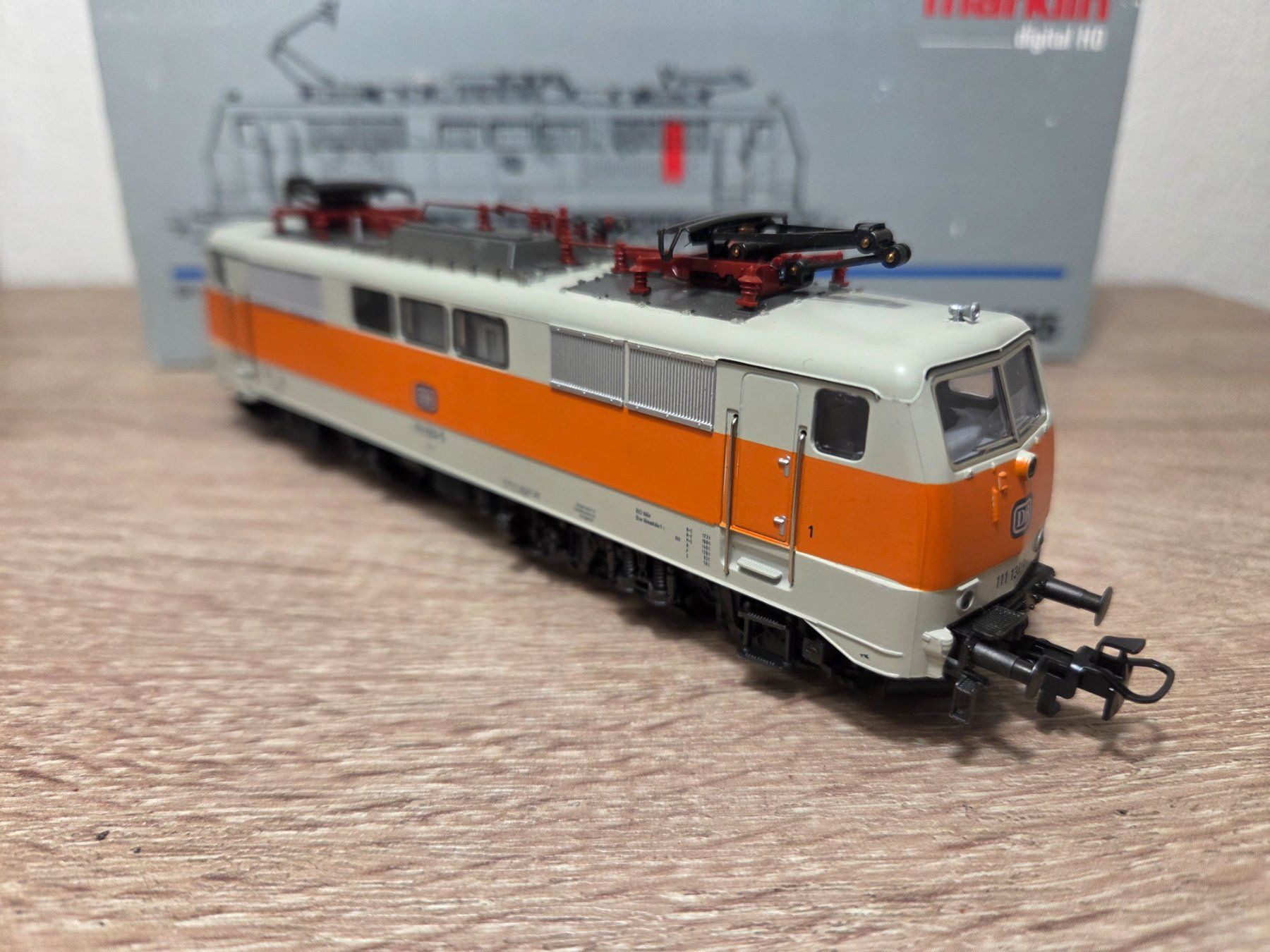 Märklin Modellini di ferrovie: Märklin 3655 E-Lok BR 111 DB Digital H0 – Usato da St-Aubin-Sauges venduto da Lo_Go 3