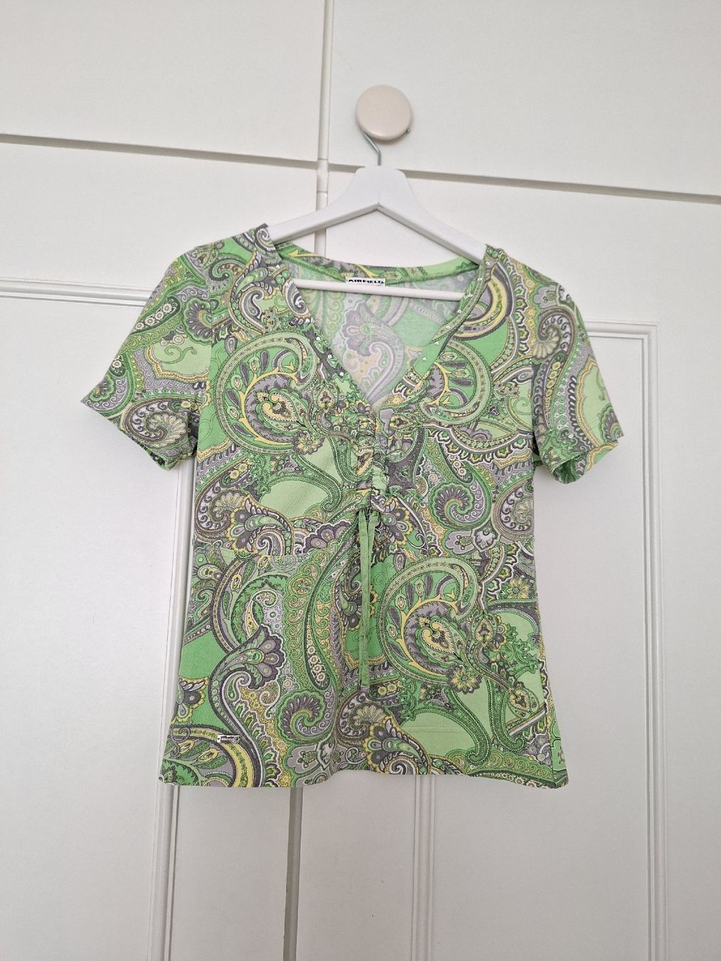 Airfield Lots de vêtements: Ensemble AIRFIELD veste + top imprimé vert – D'occasion à Lutry par Sim_Sta 3