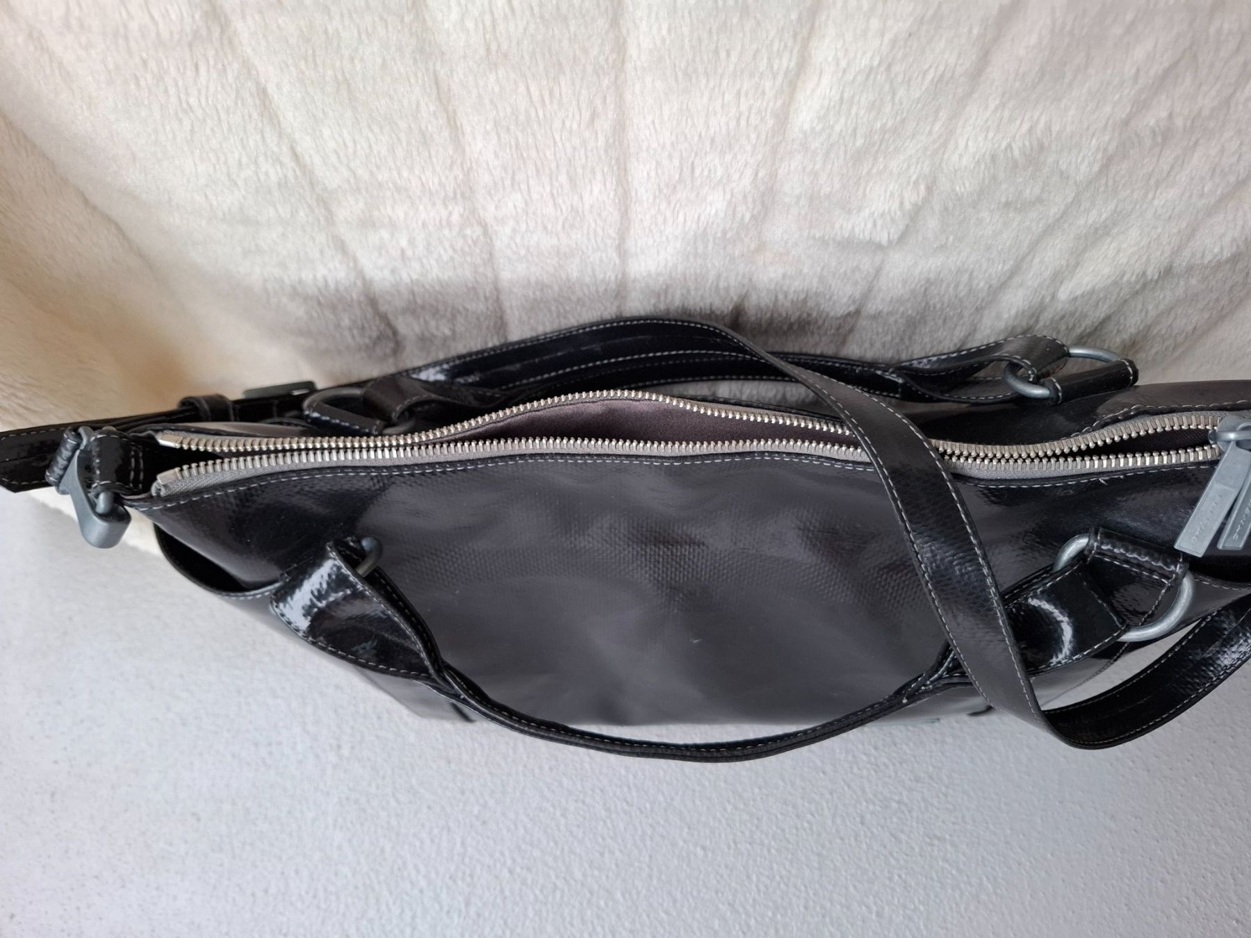 Freitag Taschen: Freitag Tasche Austen  / schwarz  / neuwertig – Gebraucht aus Richterswil von Nayli96 2