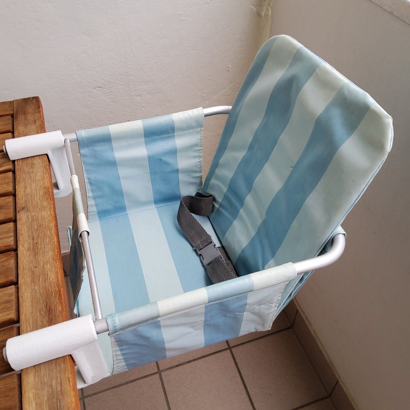 Stühle: Flexibler, mobiler Kinder-Tischsitz – Gebraucht aus Naters von 3904Naters 1