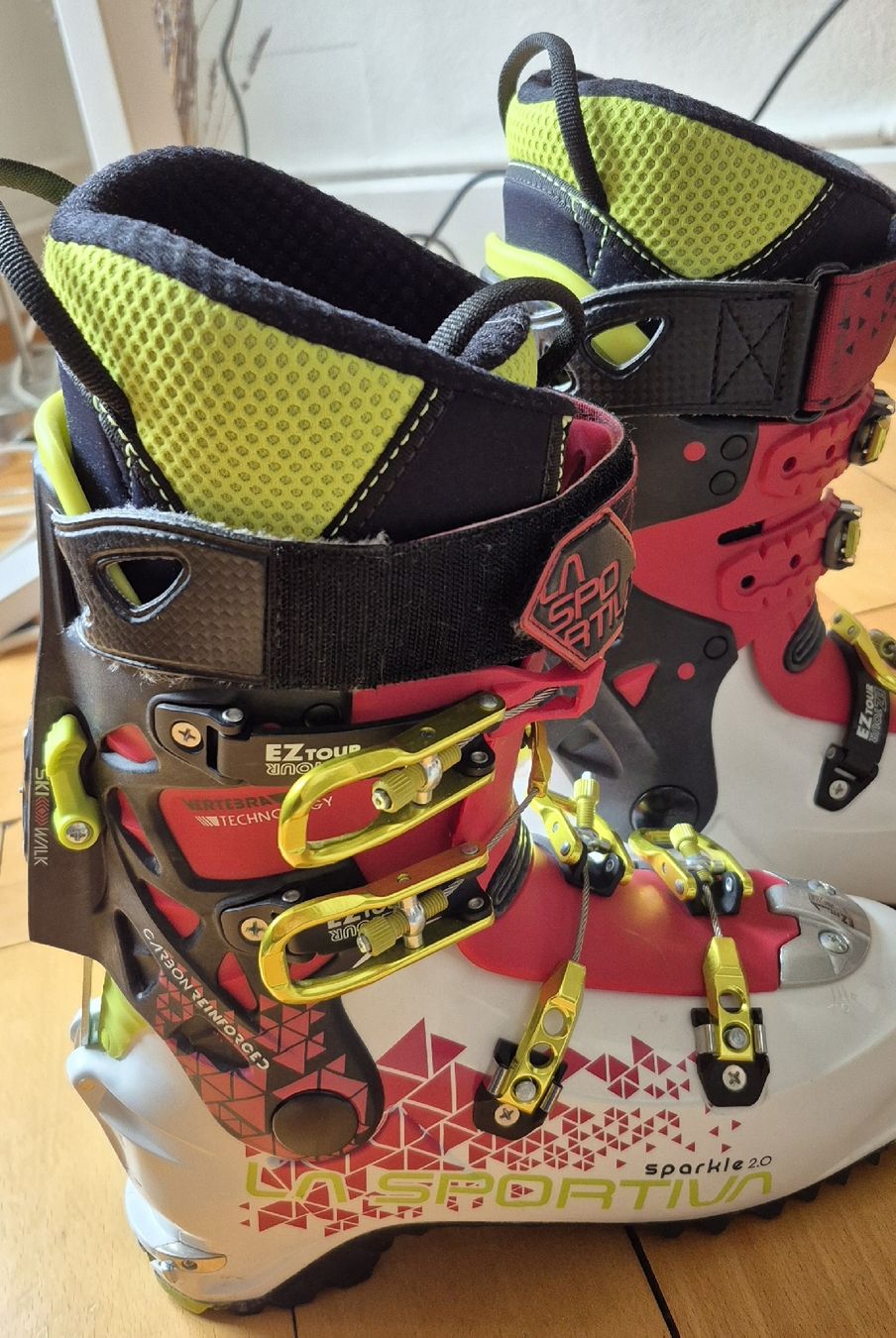 La Sportiva Scarpe da donna: Skitourenschuh – Usato da Luzern venduto da Steffiistephii