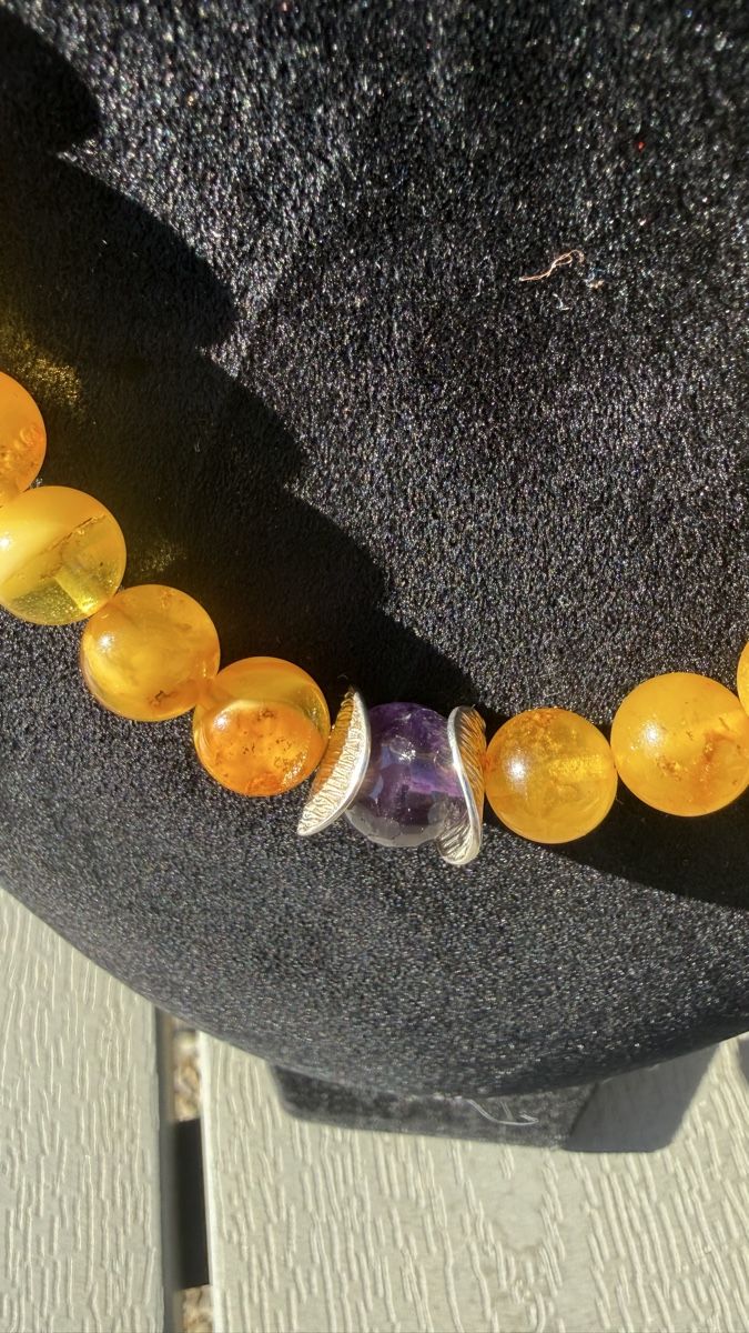 Catenine: Helle Bernsteinkette mit Amethysten, plus Armband – Nuovo e nell'imballaggio originale da Ebikon venduto da Leonidas2 2