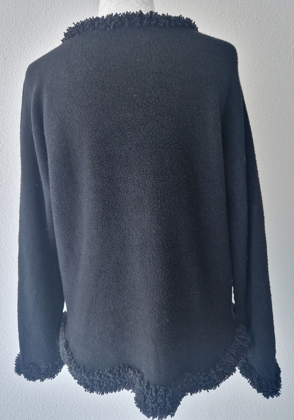 Pulls & Sweat-shirts: PULLOVER NOIR – Neuf avec emballage d'origine à Camorino par JPHANDMADE1 4